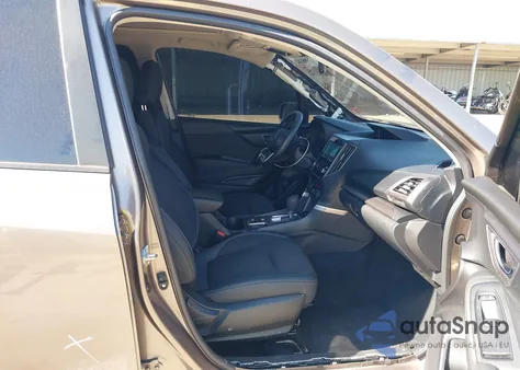 2023 Subaru Forester Premium z USA, uszkodzony, nr VIN JF2SKADC1PH454154